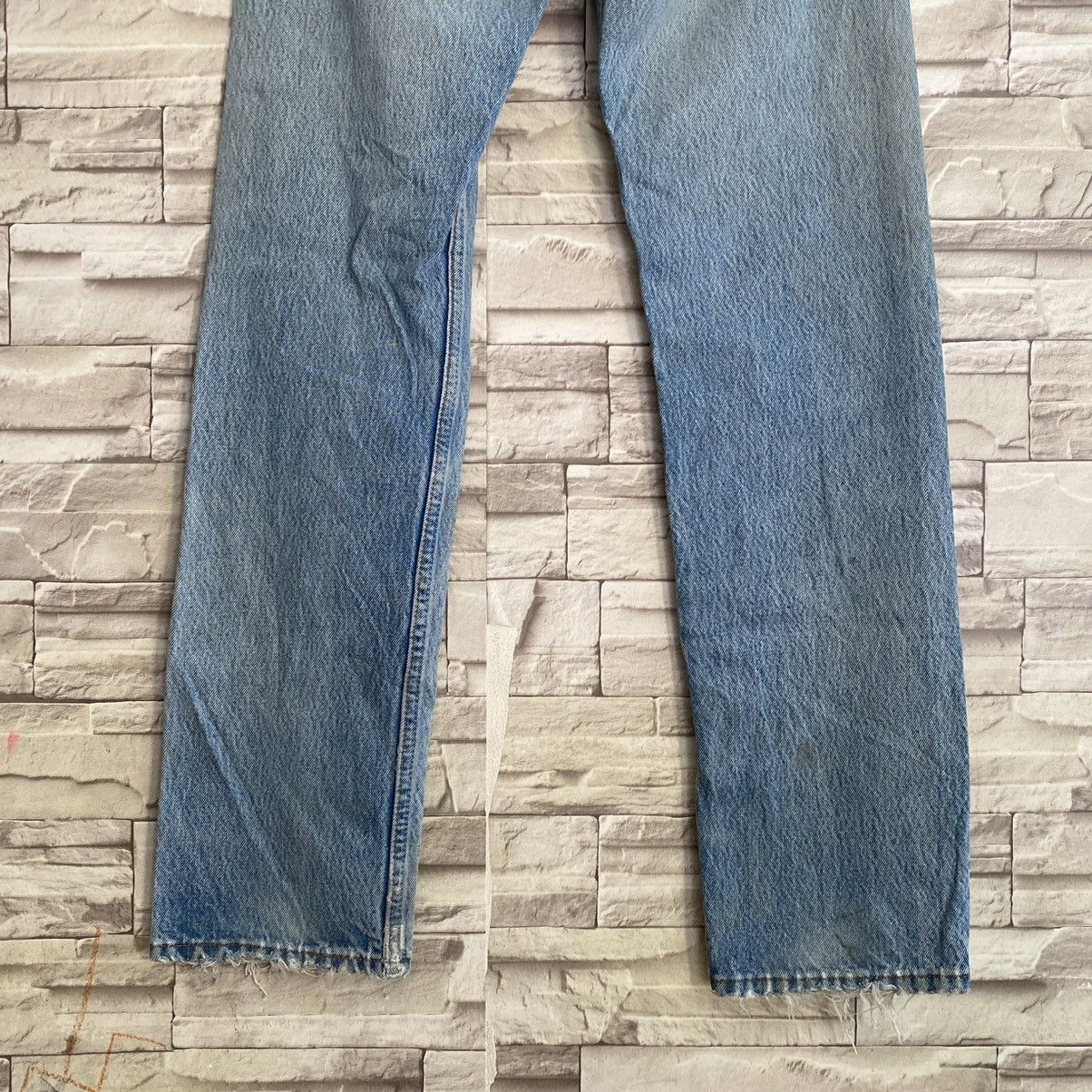 Vintage Levis 501xx Denim Thrashed Jeans 28x30 Made USA - 15