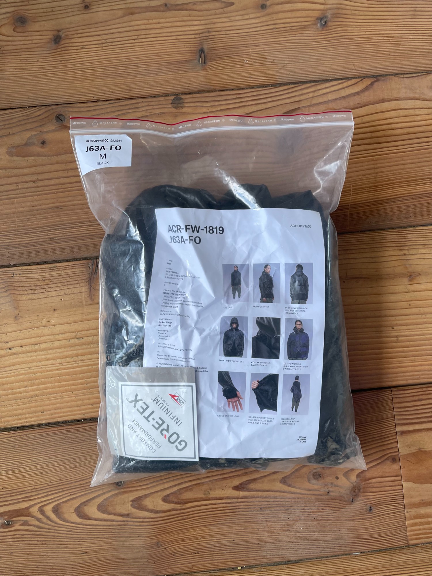 ACRONYM J63A-FO | moke1 | REVERSIBLE