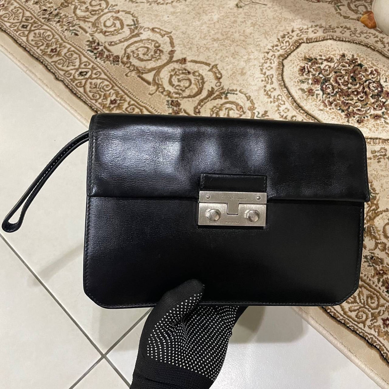 SALVATORE FERRAGAMO Clutch bag Second 24 0548 Leather Black Flap Unisex  - 1