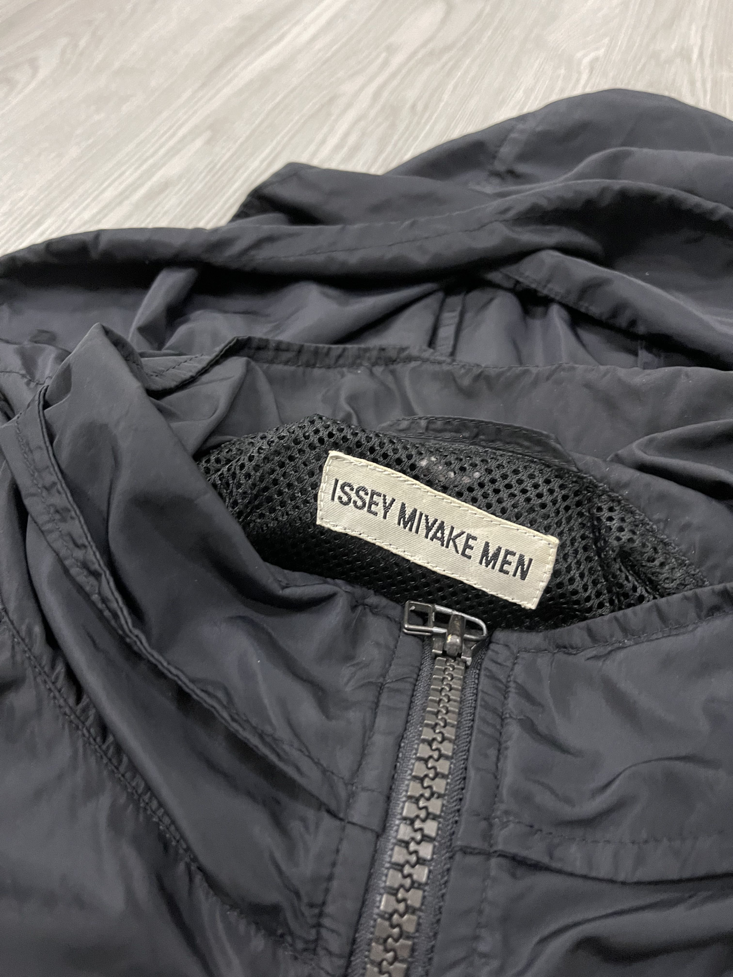 A/W 1997 Issey Miyake Black Tech Nylon Parka Jacket - 15