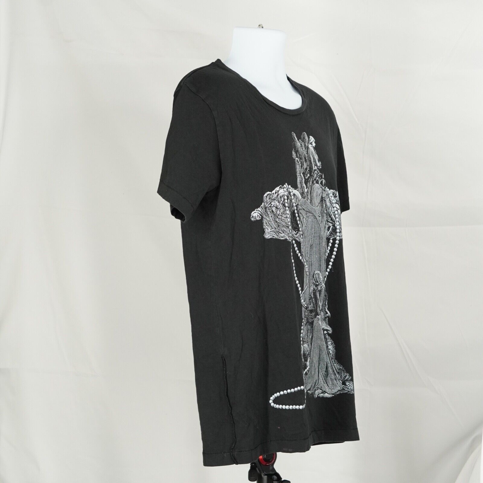 Tsubi Black Cross Graphic T Shirt - 10