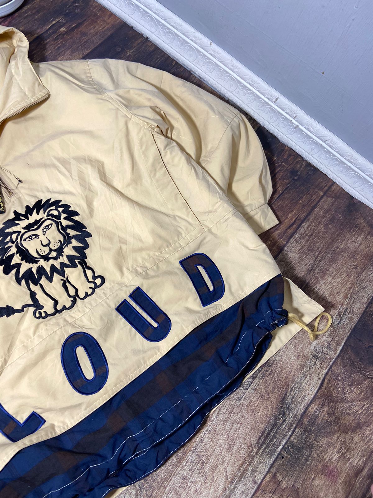 Loud Land Lion - 2