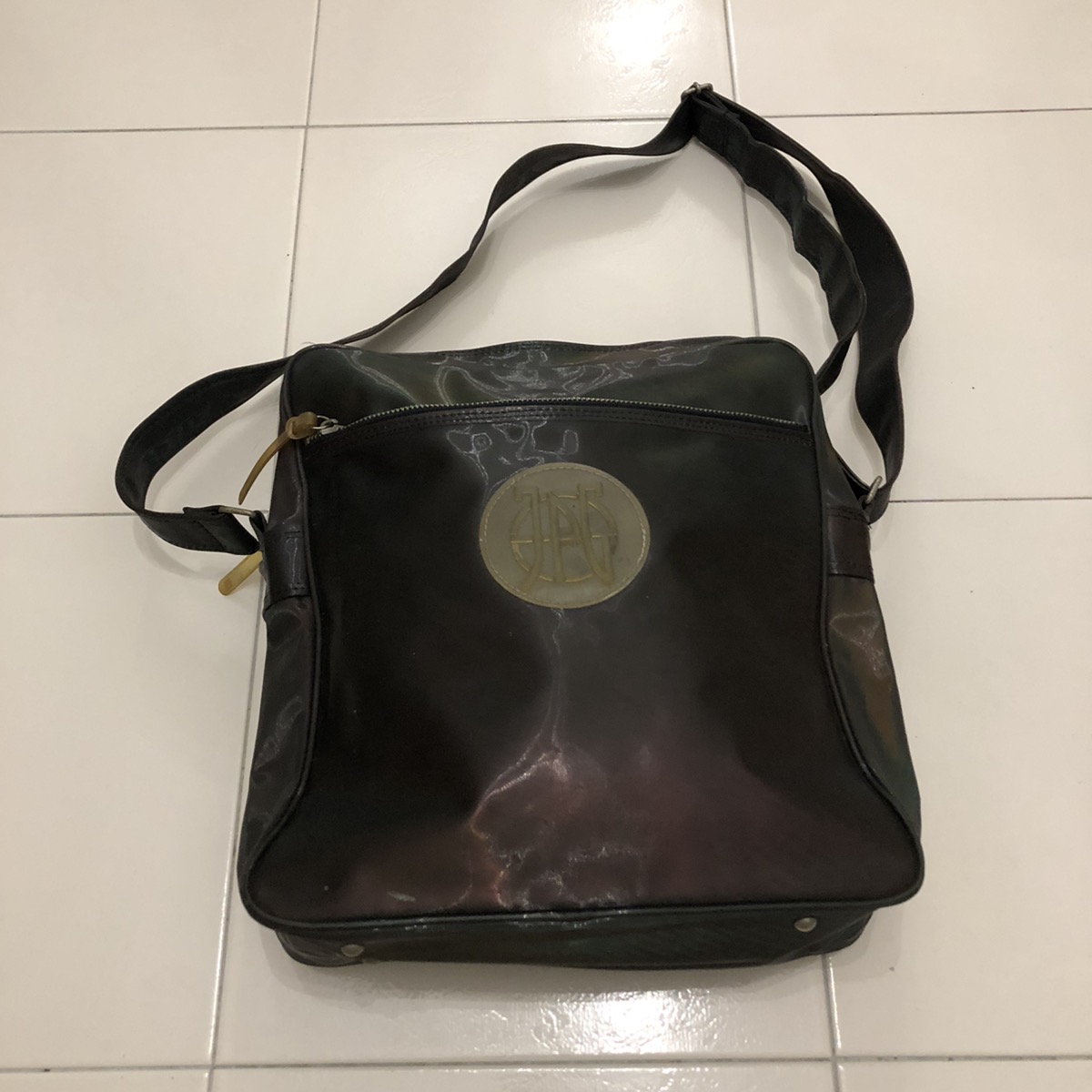 JPG Vinly sling bag - 2