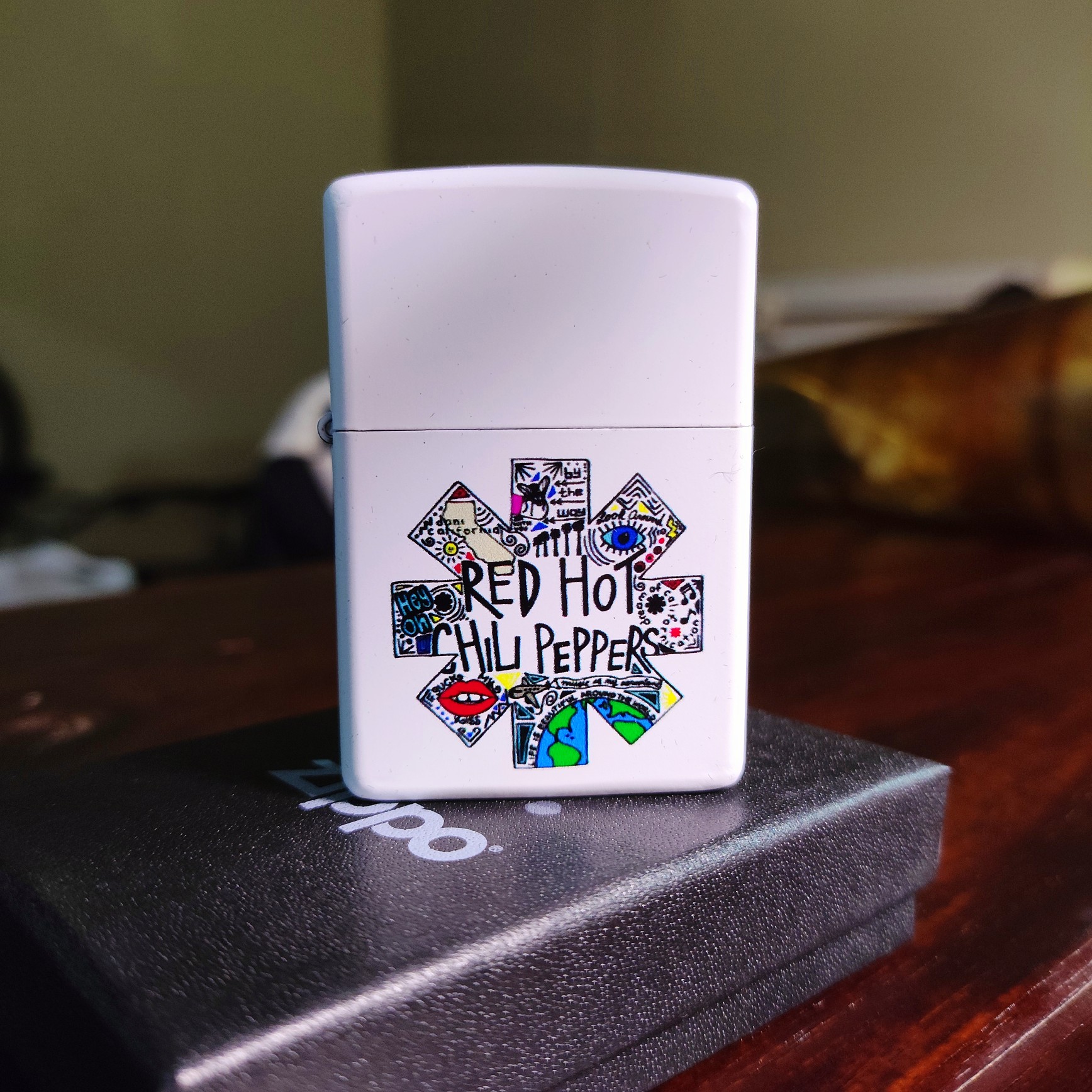 red hot chilli peppers zippo lighter - 2