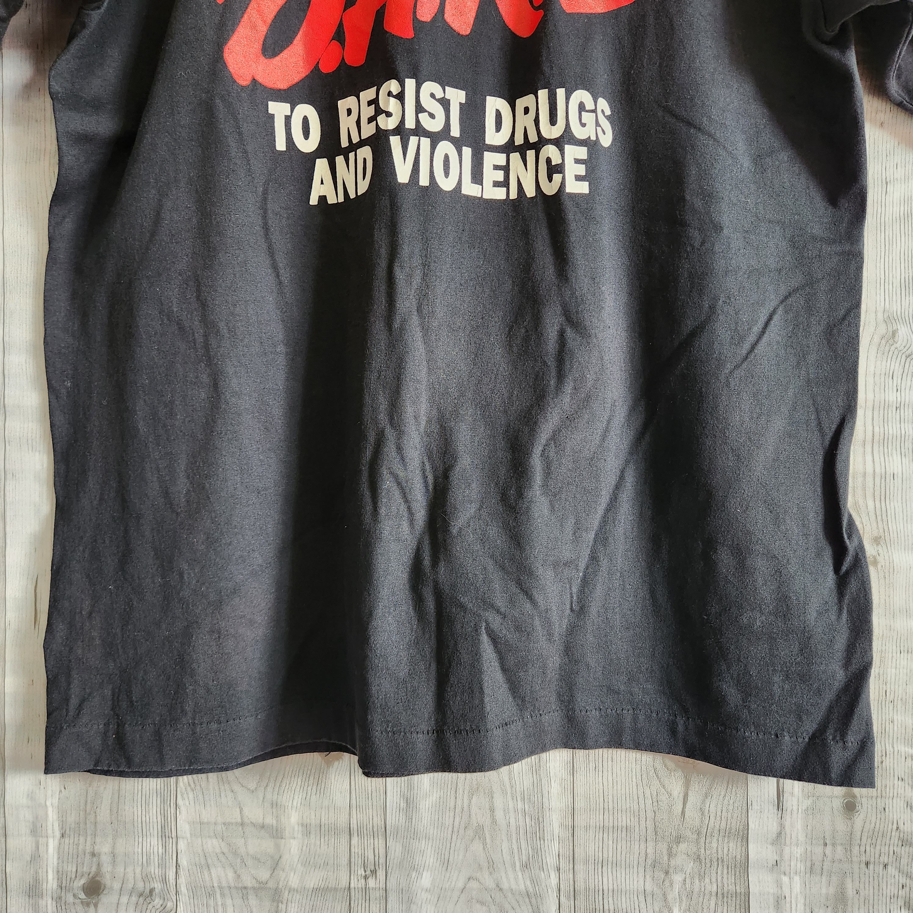 Vintage - Vtg DARE 1990s To Resist Drugs And Violence Single Stitches - 10