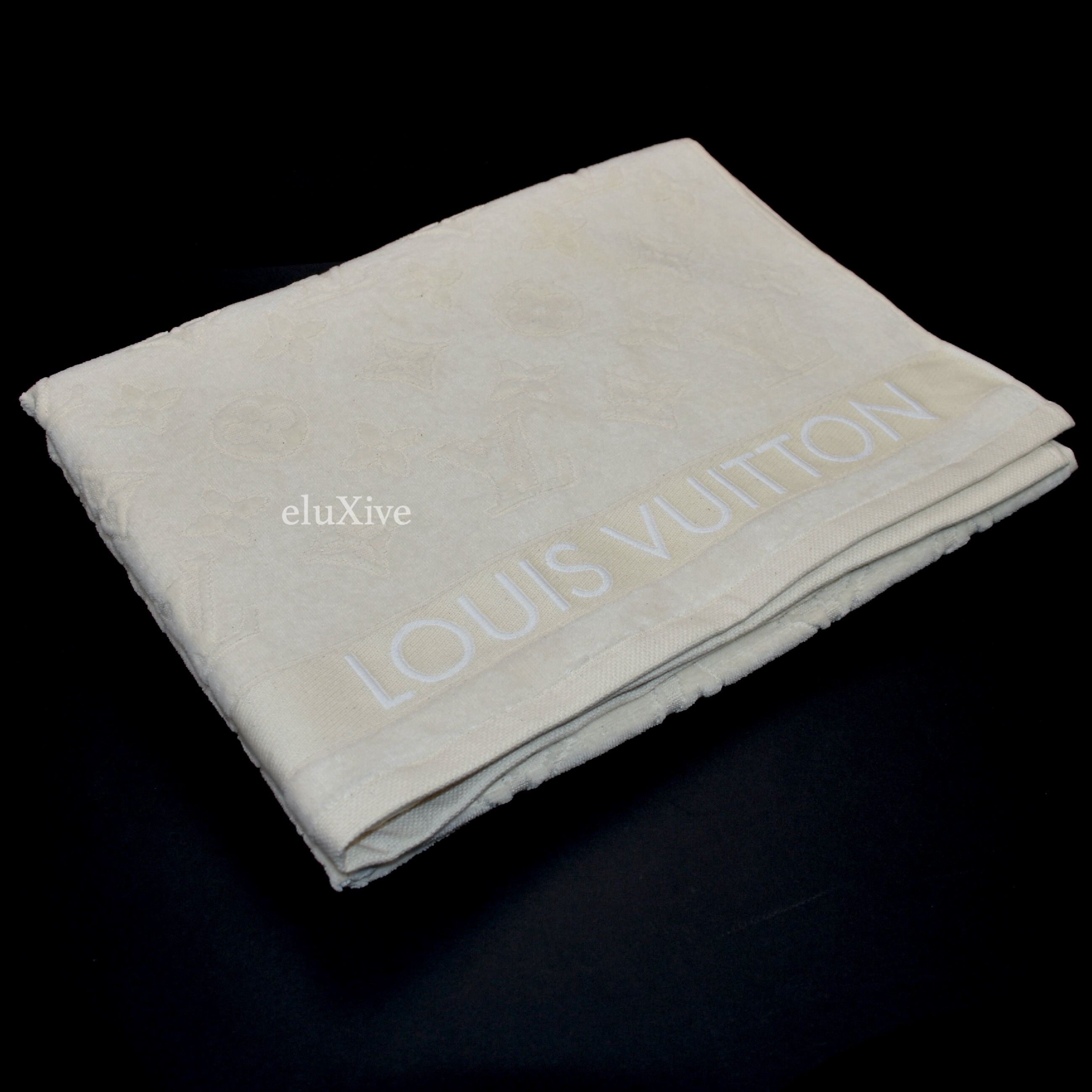 Louis Vuitton Cream White LV Monogram Beach Towel DS - 3