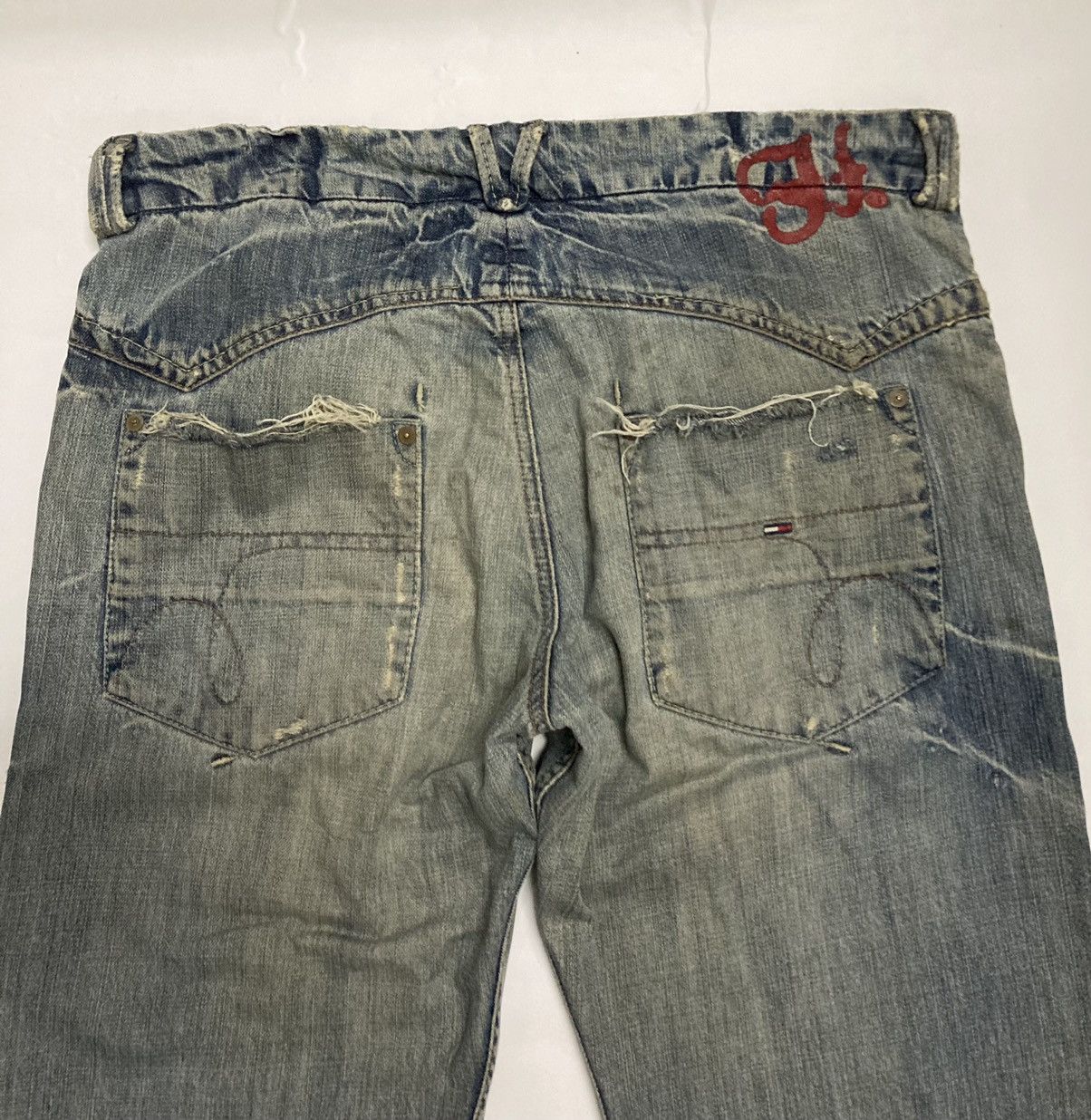 Tommy Hilfiger Denim Distressed Jeans - 10