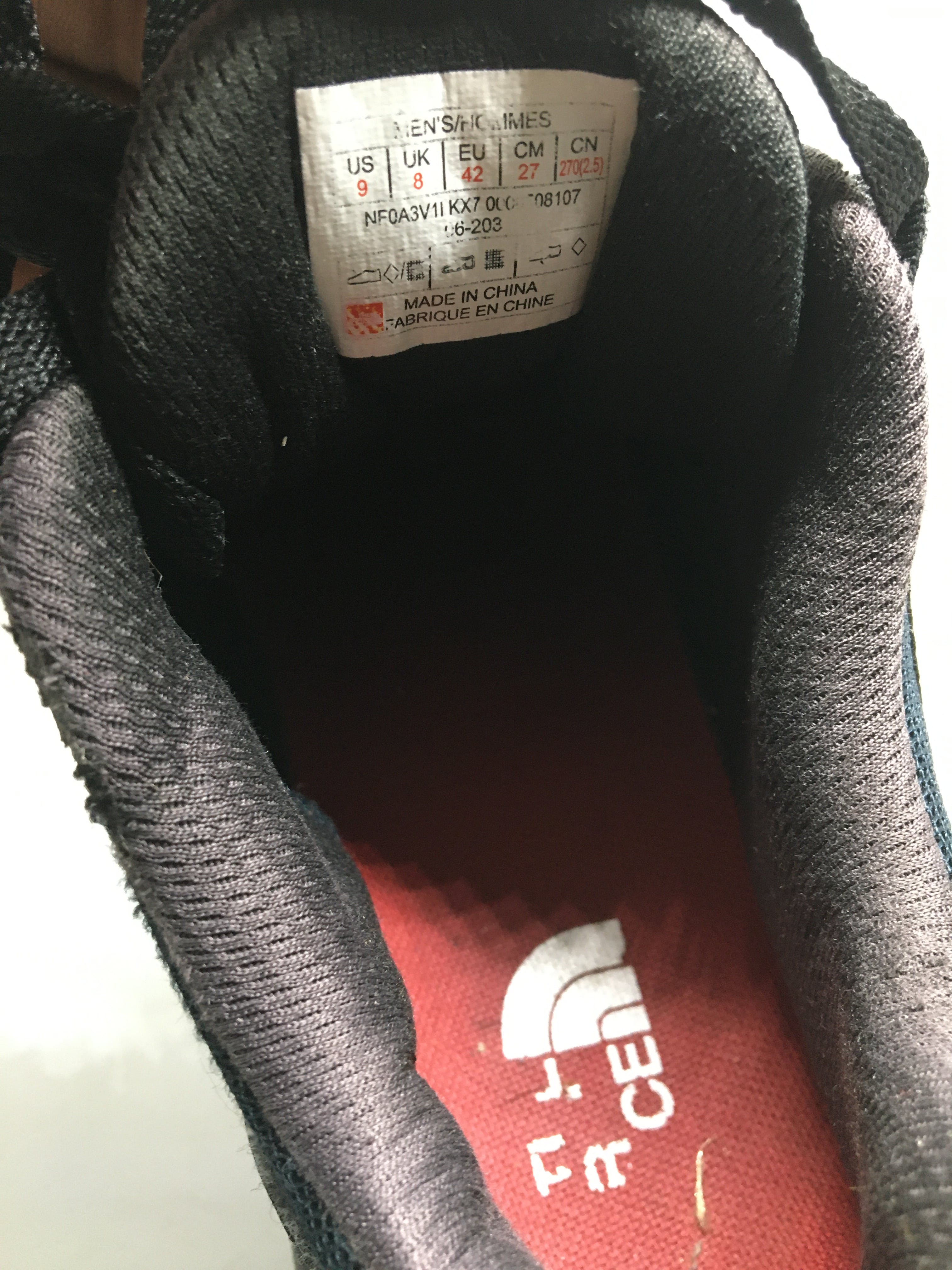 TNF The north face black sneakers size us9 - 6