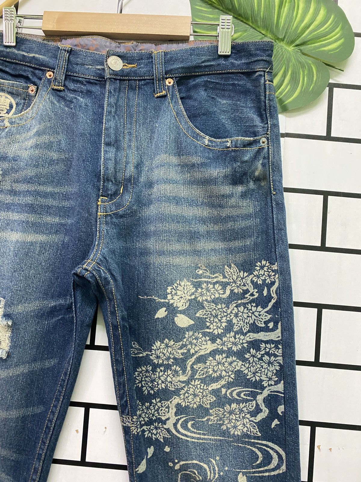 Vintage - Japanese Traditional Sukajan Fish koi Acid Wash Denim - 6