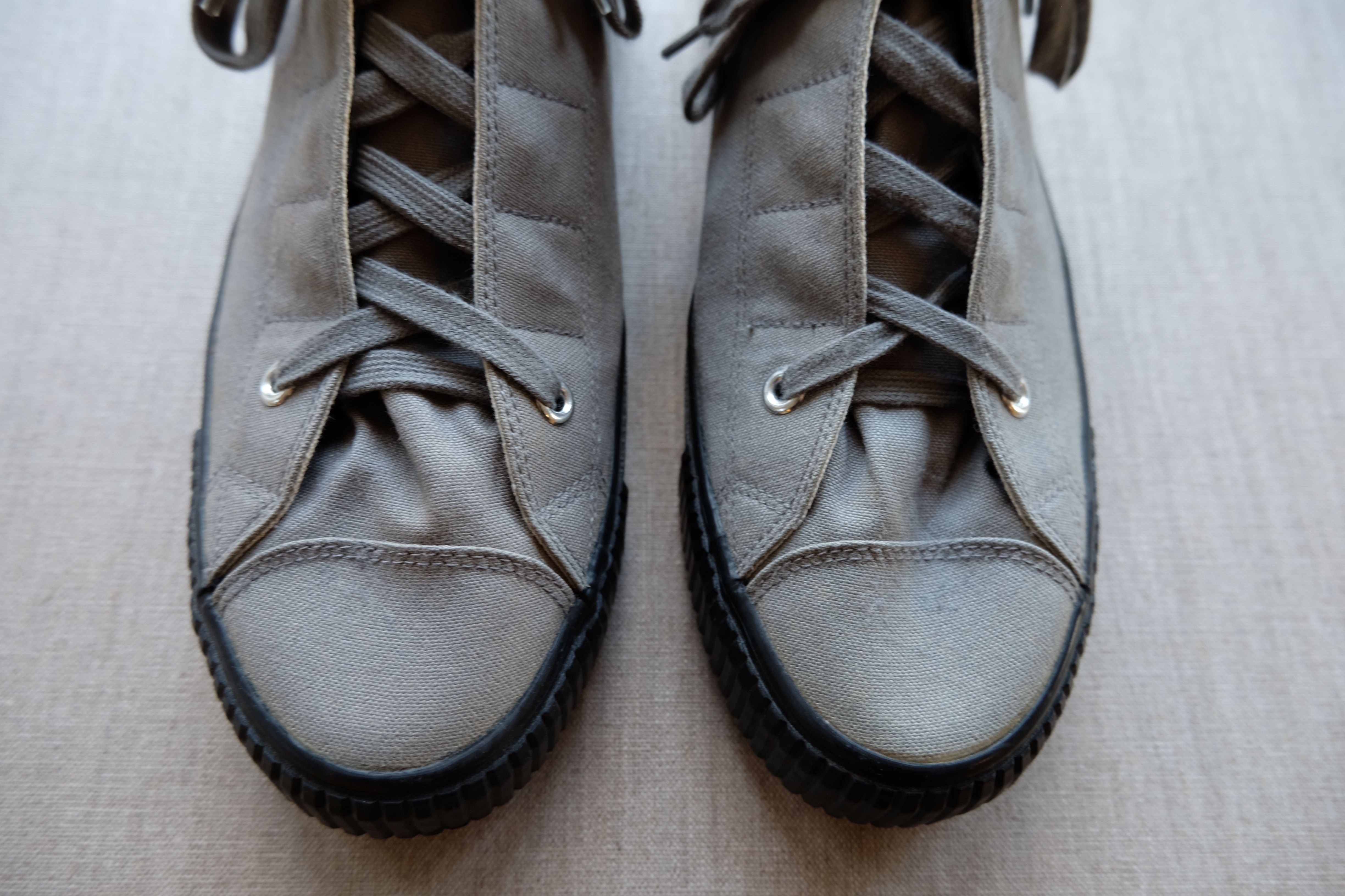 SS16-Runway Canvas Shoes with Hidden Eyelets - 6