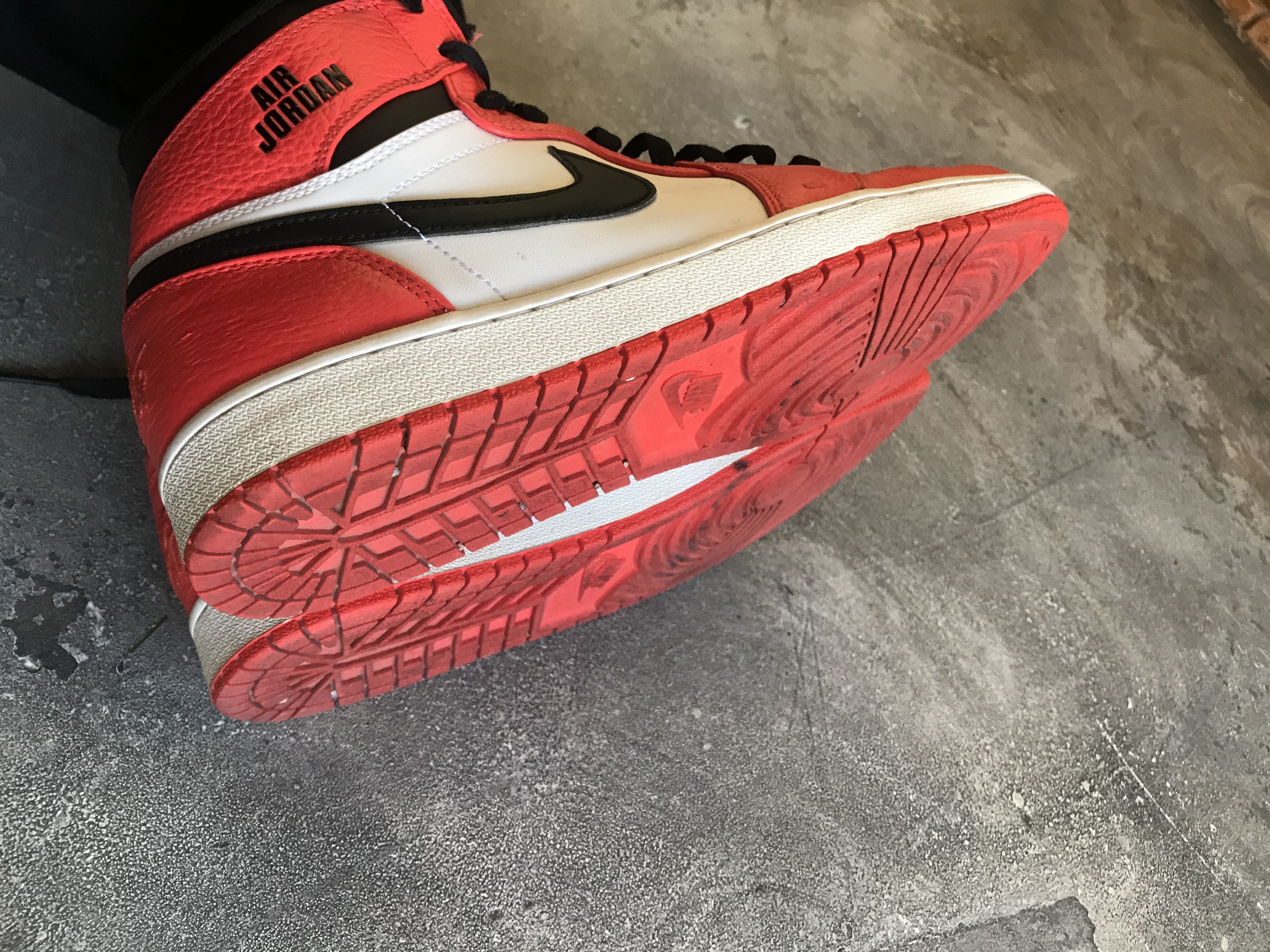 Rare air Jordan 1s - 4