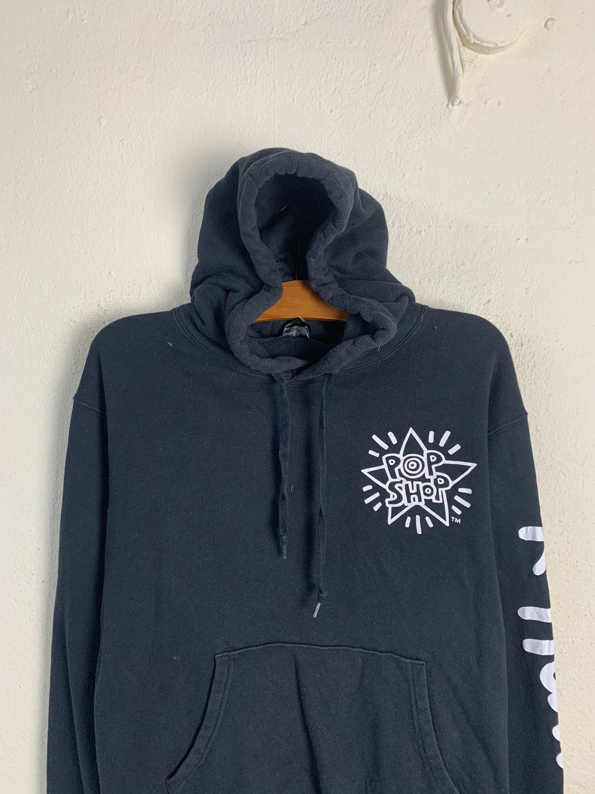 Uniqlo x Keith Haring Hoodie - 4