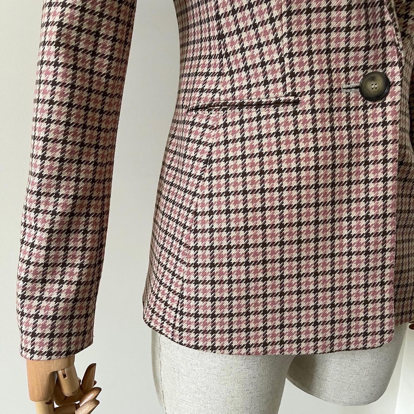 Pietro Filipi pink classic suit  - 8