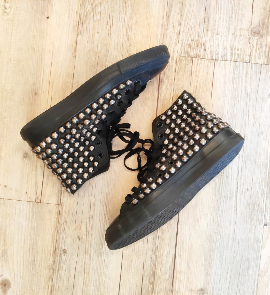 If Six Was Nine - GRAIL! Studded sneakers.Like Vivienne Westwood or Dior. - 5