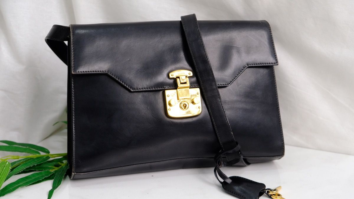 Vintage GUCCI Black Leather Lock Shoulder Bag - 2