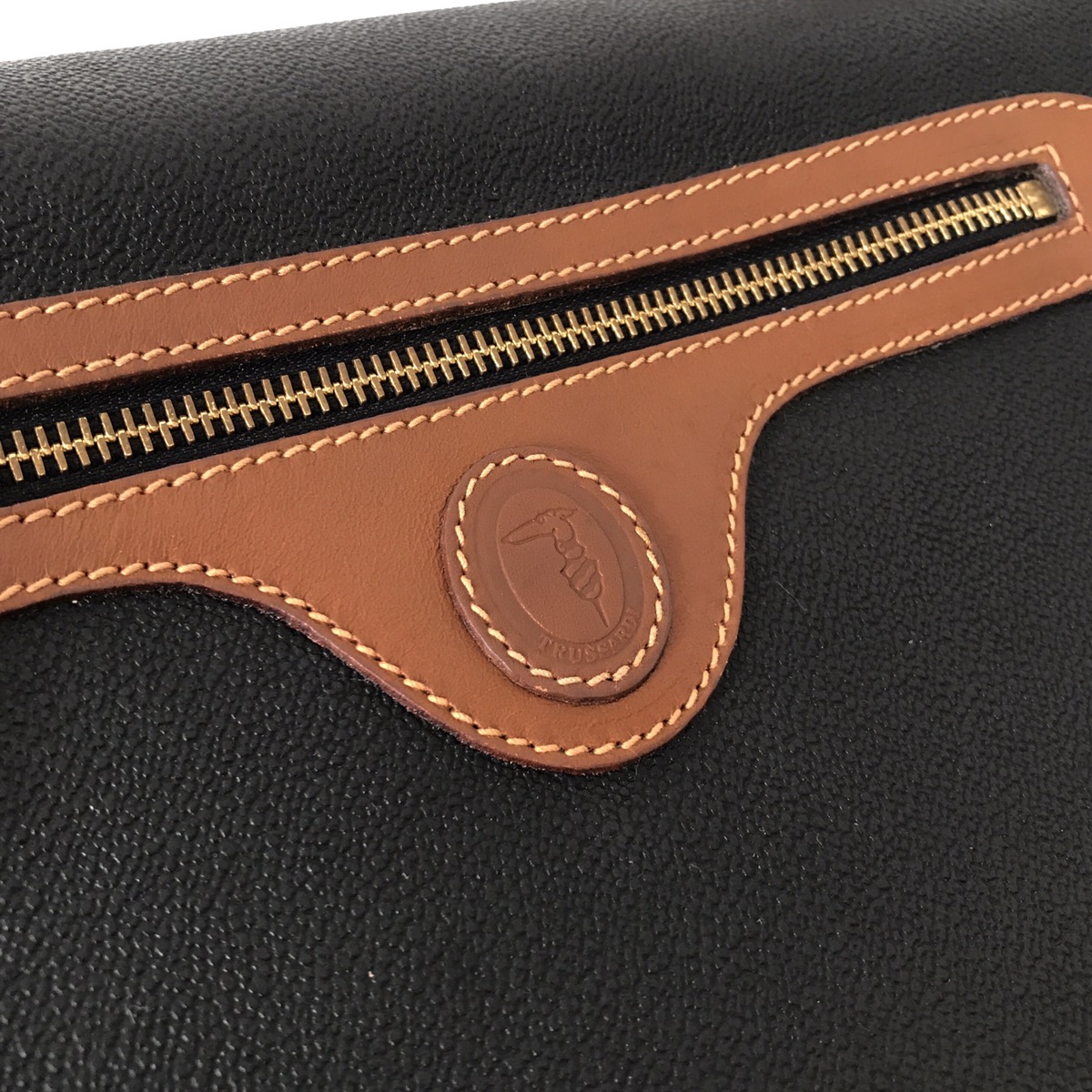 Vintage - Authentic Vintage Trussardi Italy Leather WMN Crossbody Bag - 5