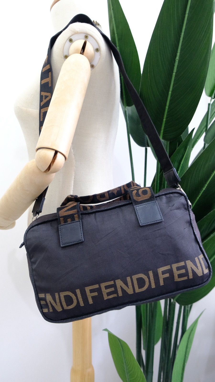 Authentic vintage Fendi shoulder bag - 1