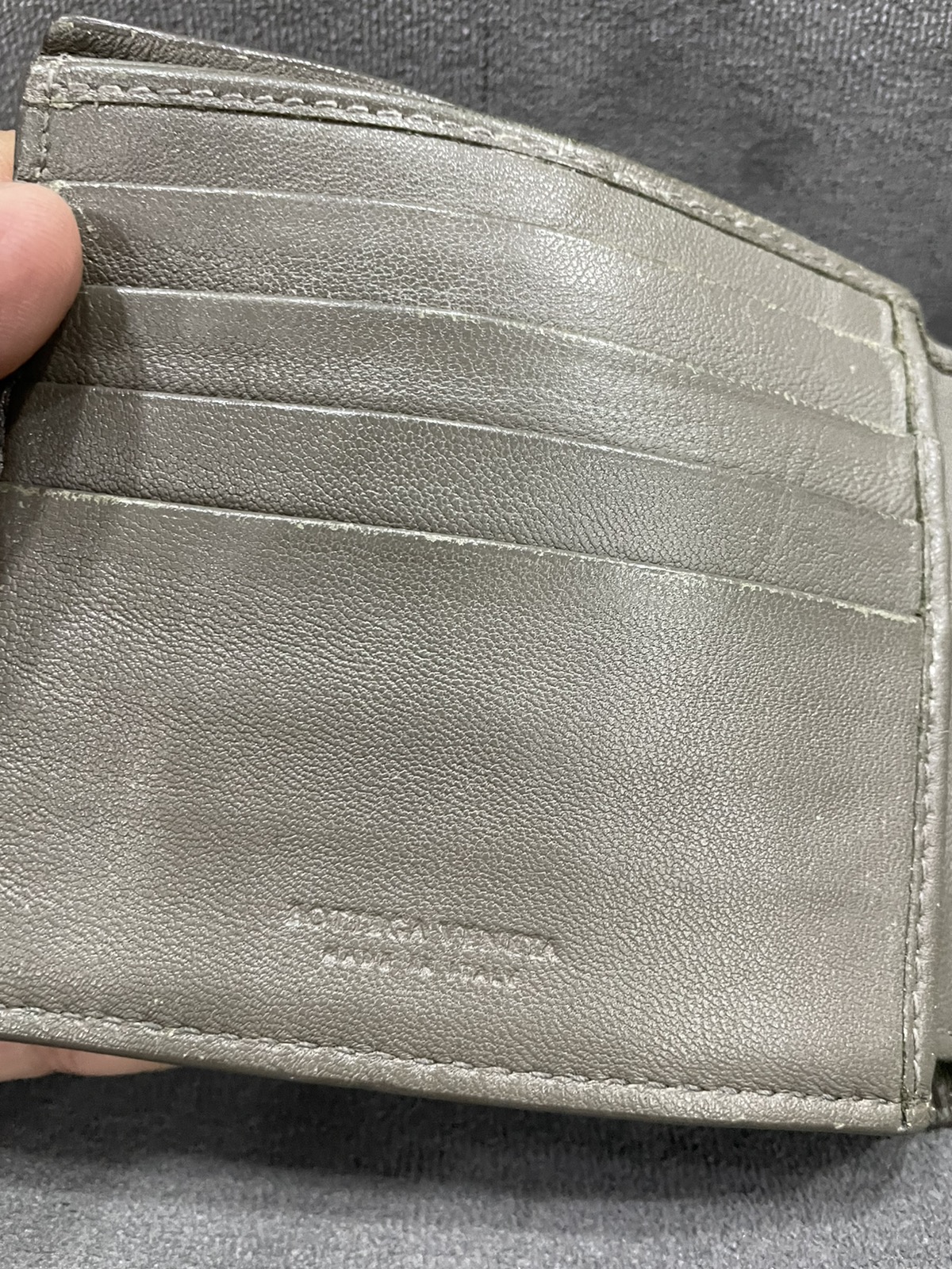 Authentic BOTTEGA VENETA MEN’S Green Leather Wallet - 5