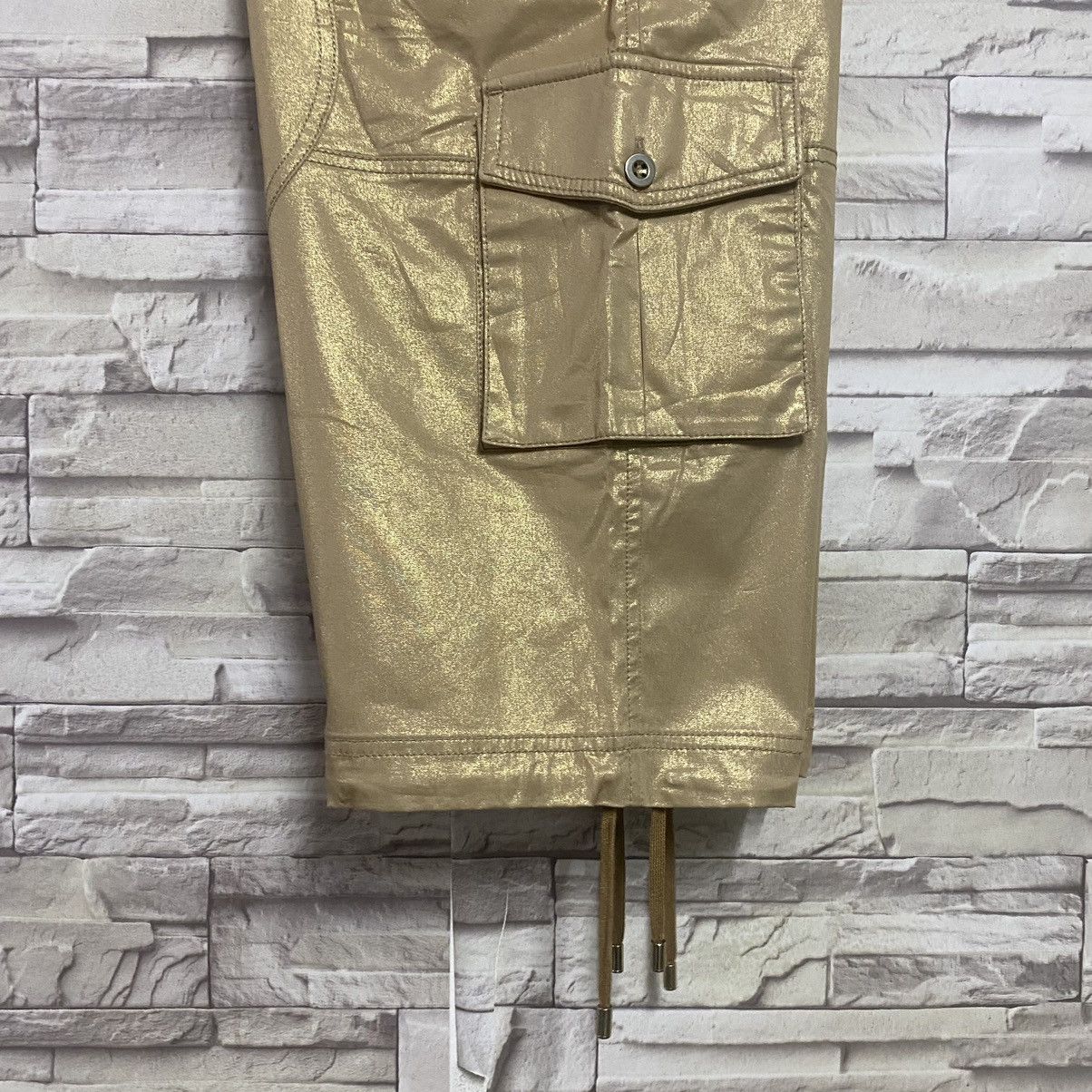 Dolce & Gabbana Cargo Pants Shorts Gold - 18