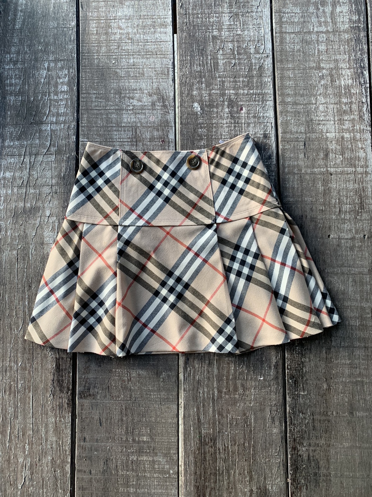 Burberry mini skirt nice design - 1
