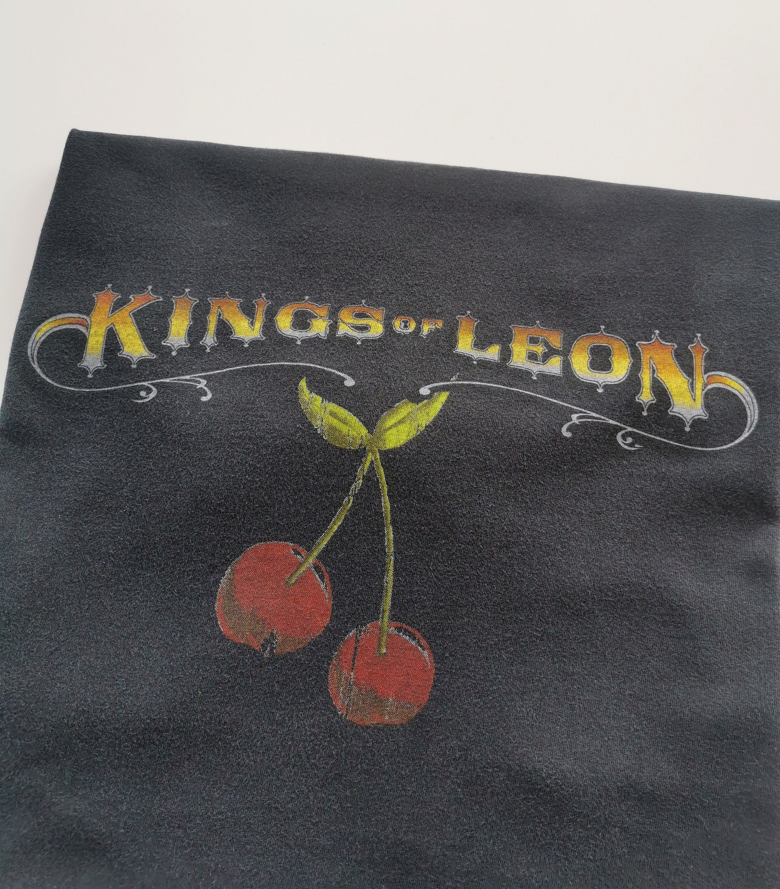 2003 Vintage Kings Of Leon Band Tshirt - 2