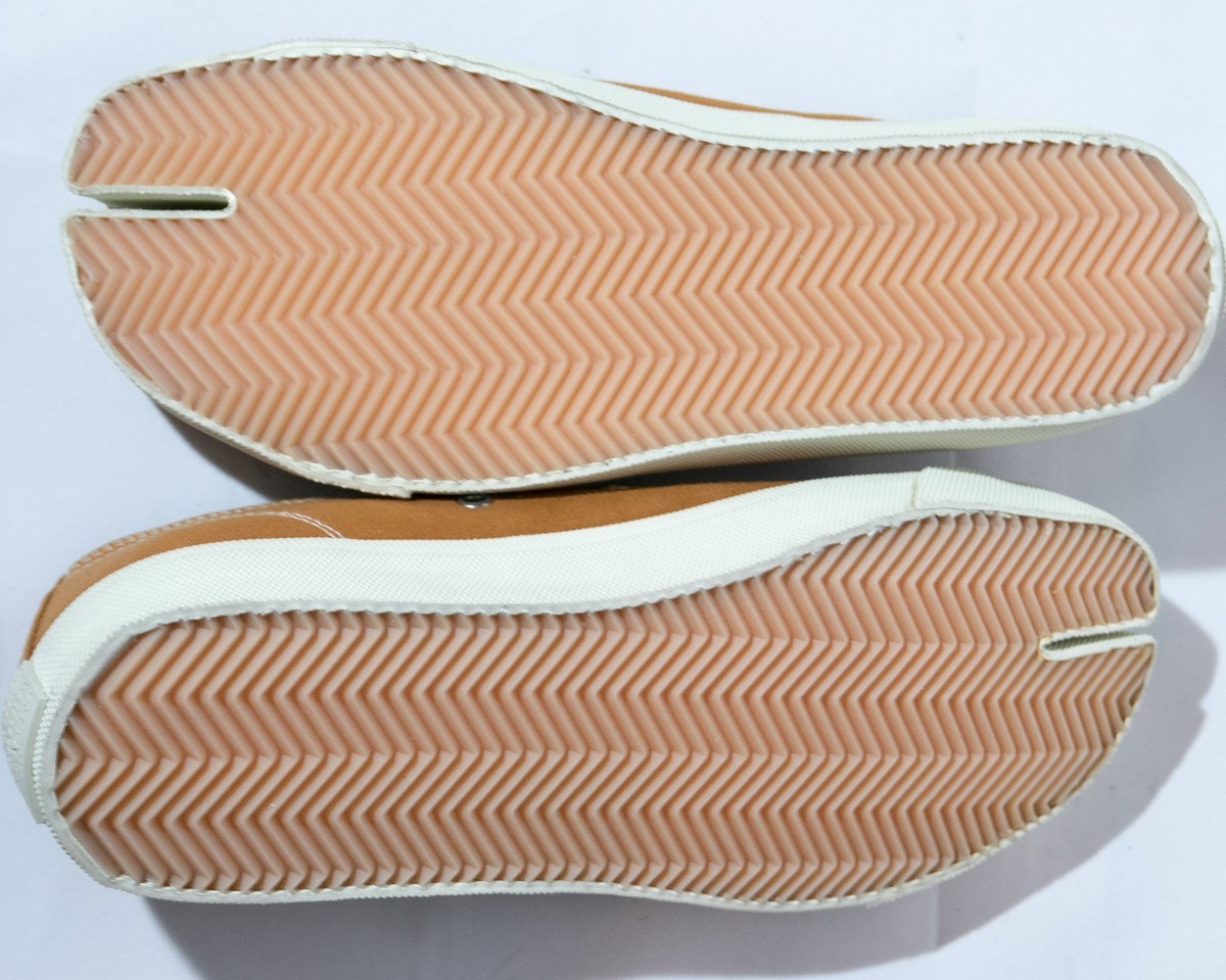 Tabi Canvas Sneakers Shoes Tan/Brown - 4