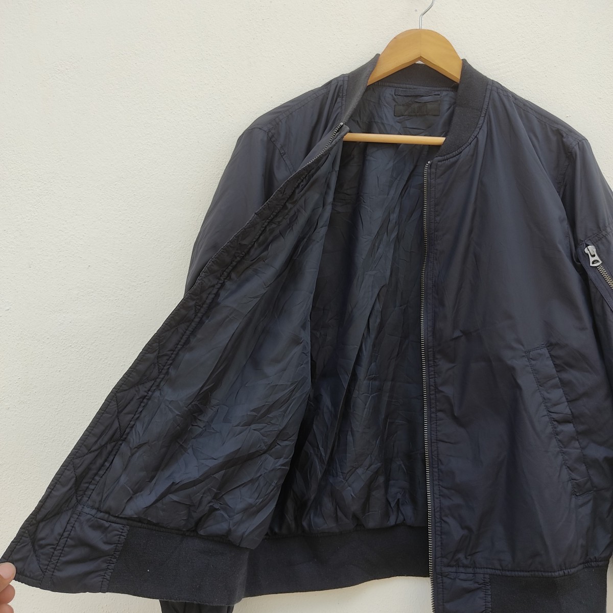 Bomber Jacket - Men’s Medium Black Bomber Ma-1 Jacket - 5