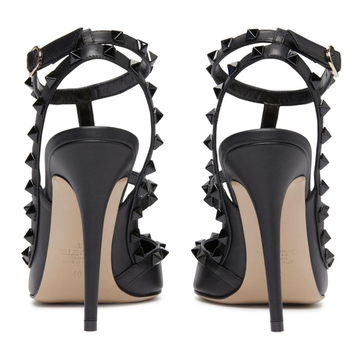 Rockstud leather heels - 5