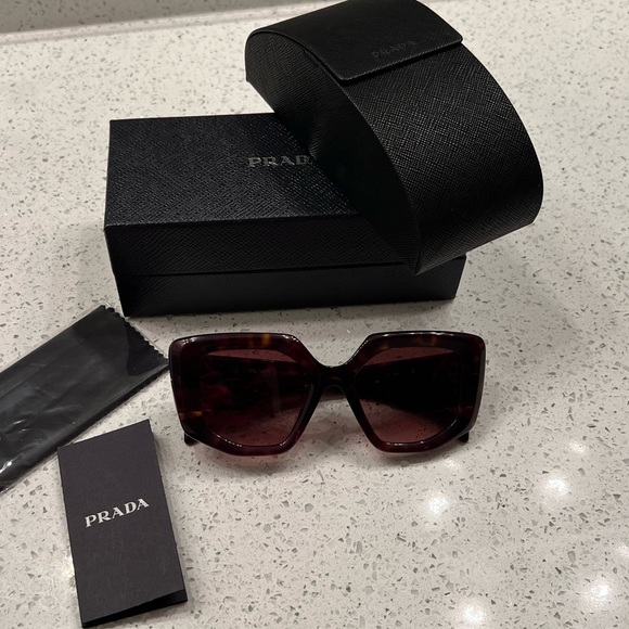 Prada PR 14ZS Sunglasses - 3