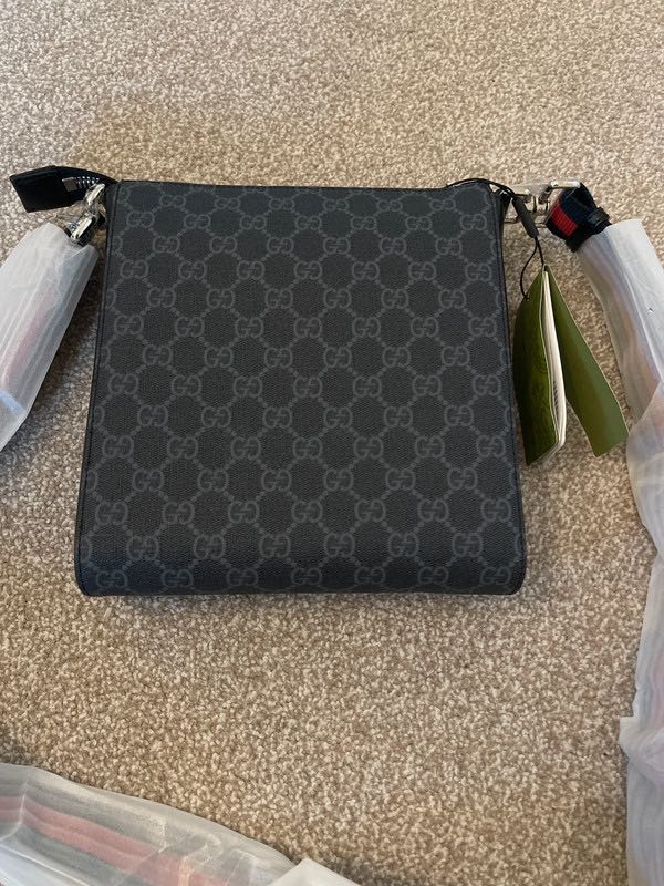 Gucci GG Supreme Messenger Bag - 3