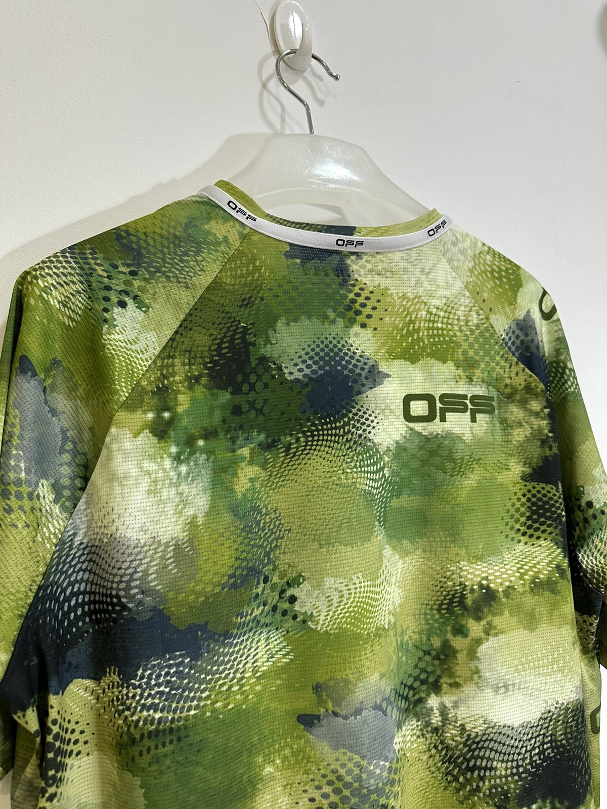 Off White Active Camo Print Jersey - 9