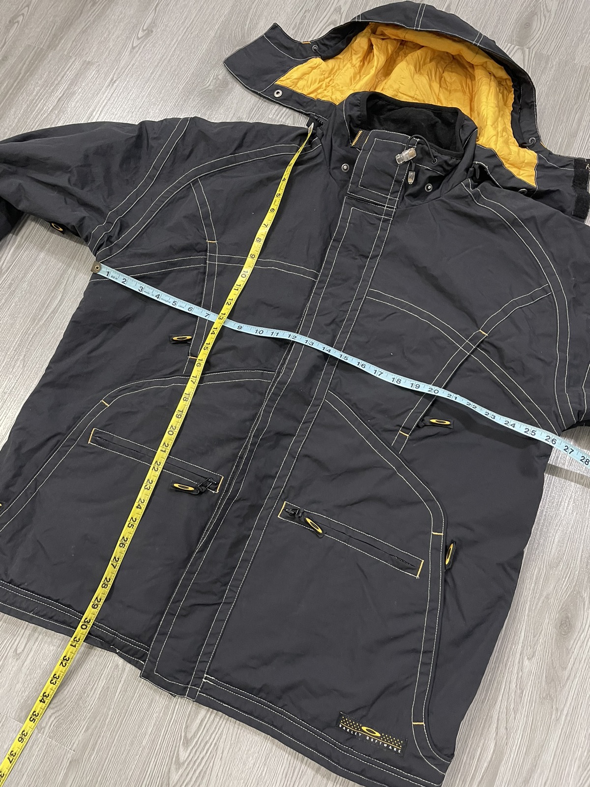 Vintage - 90s Oakley Software Black Yellow Snowboard Jacket