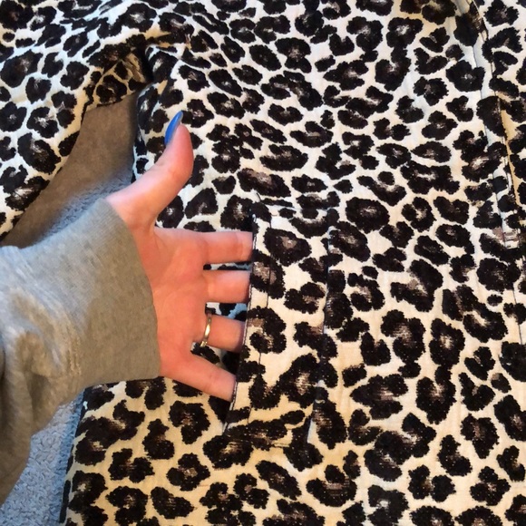 Forever 21 Jacquard Animal Print 3/4 Sleeve Jacket - 8