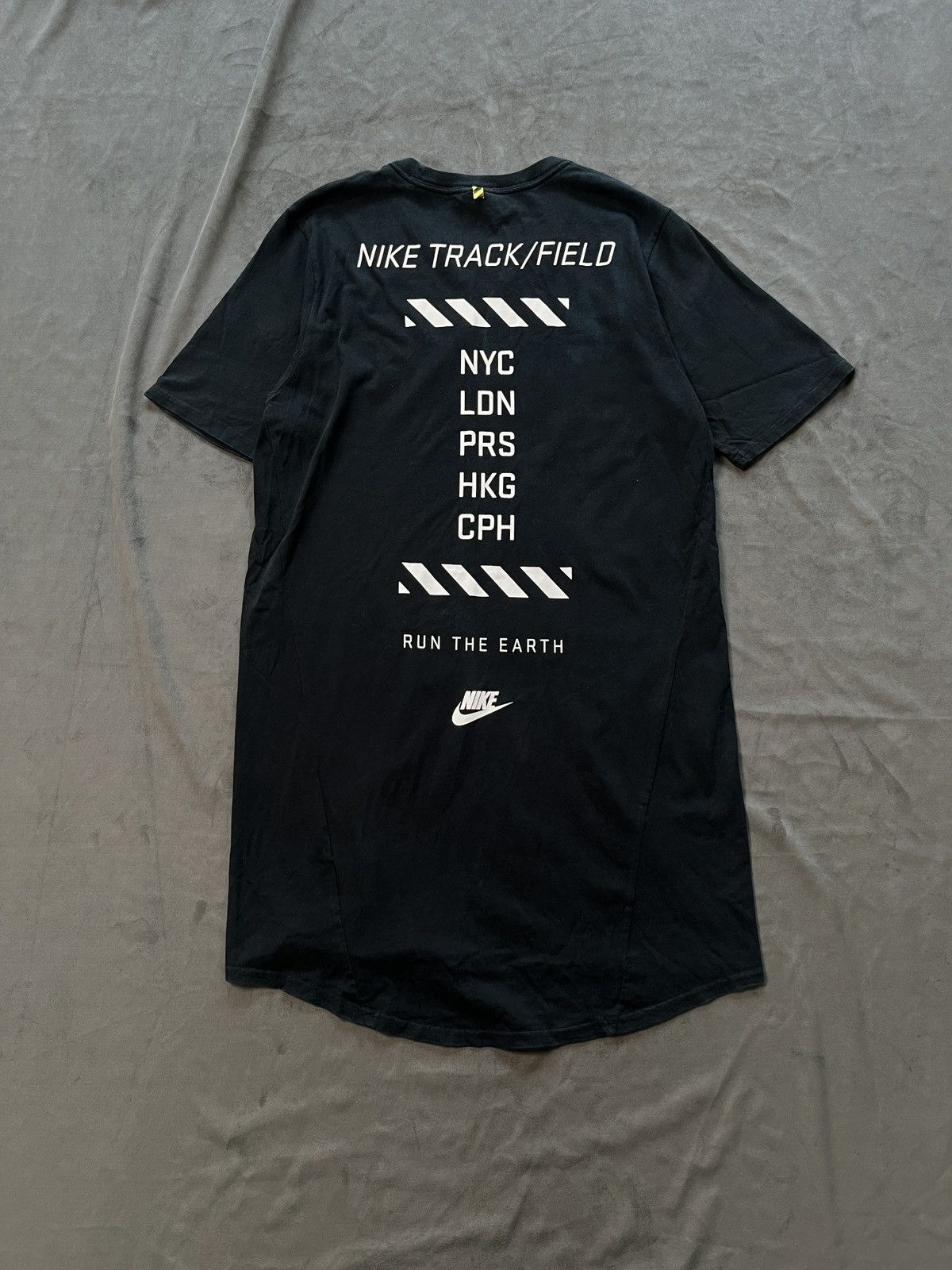 Nike Sportswear RU Elongated Track Tee Black T-Shirt Medium - 1