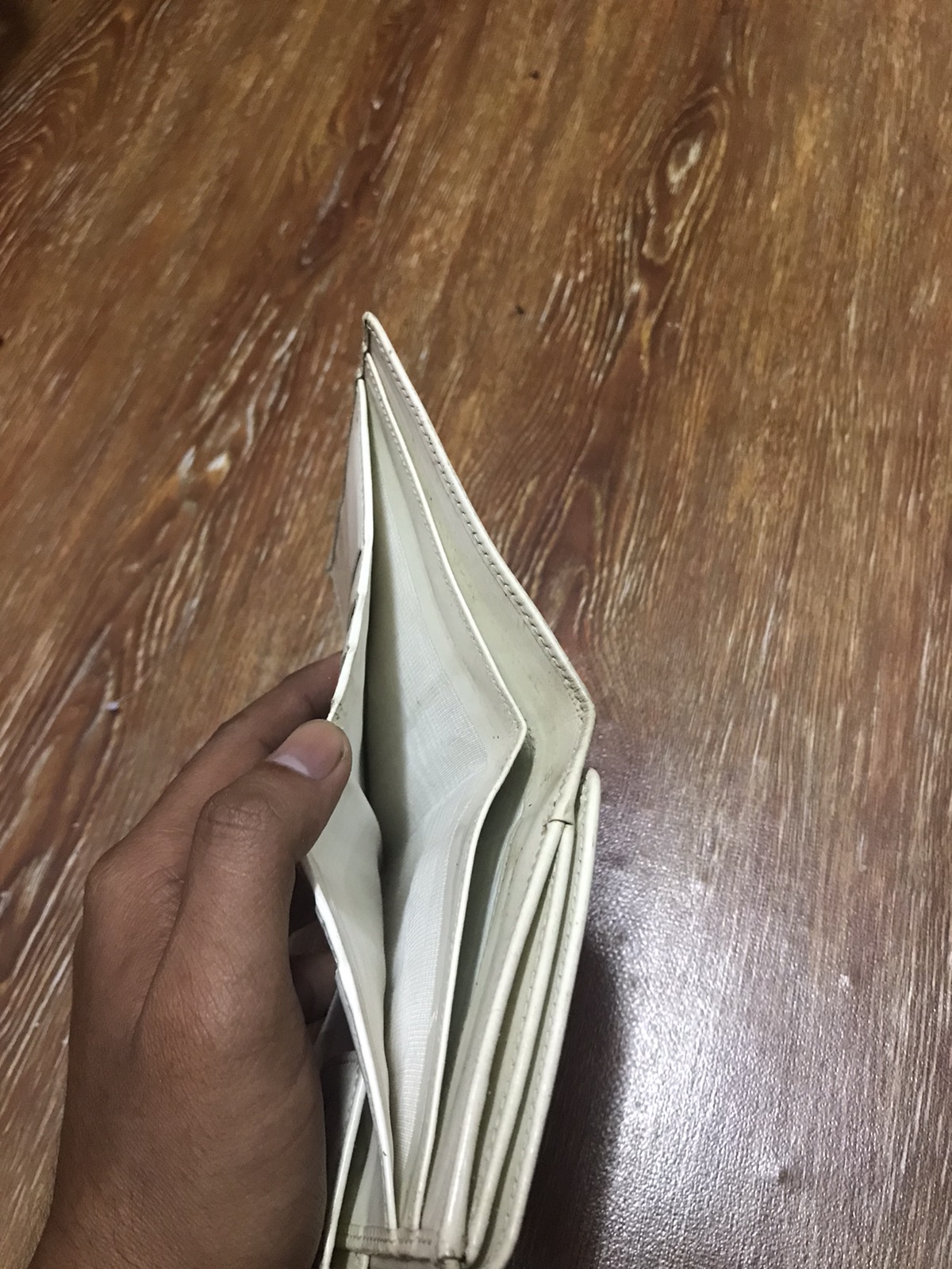 Authentic Gucci Wallet - 7