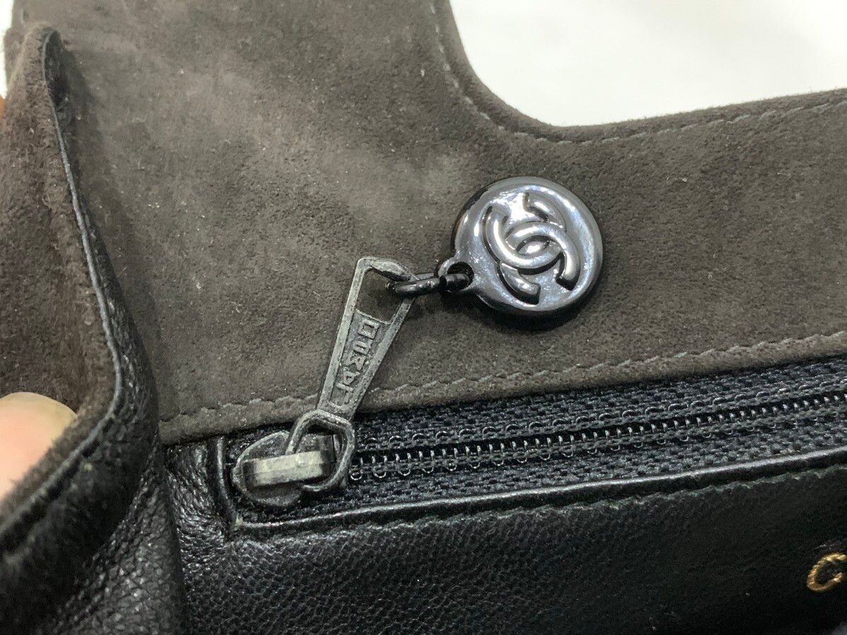 Authentic Vintage Chanel Handbag - 19
