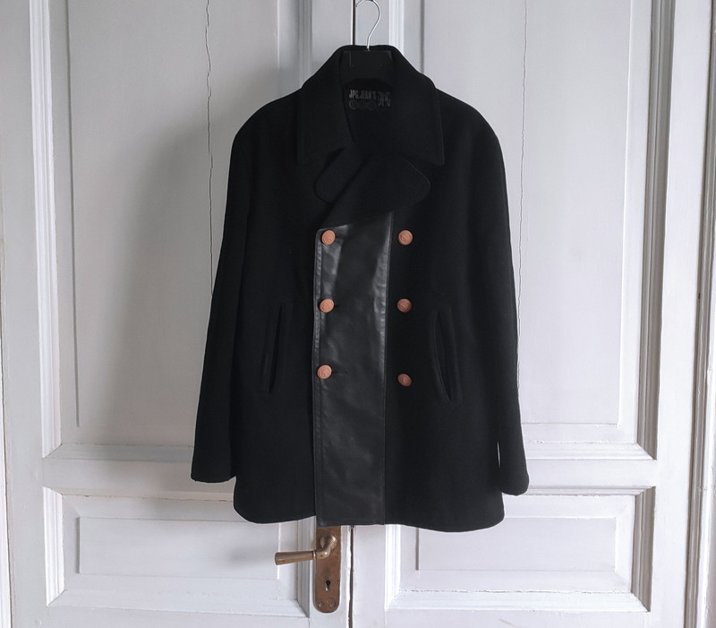 Double breasted coat.Like Hermes or Martin Margiela - 1
