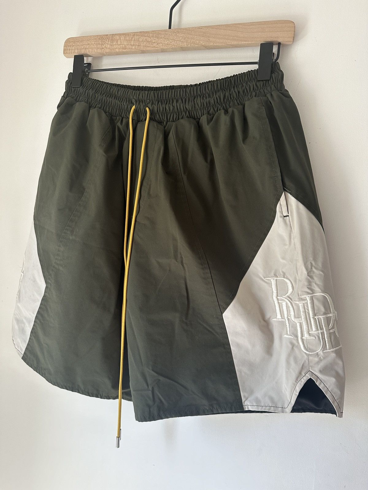 Rhude 2022 Dark Green Nylon Shorts Size L - 1