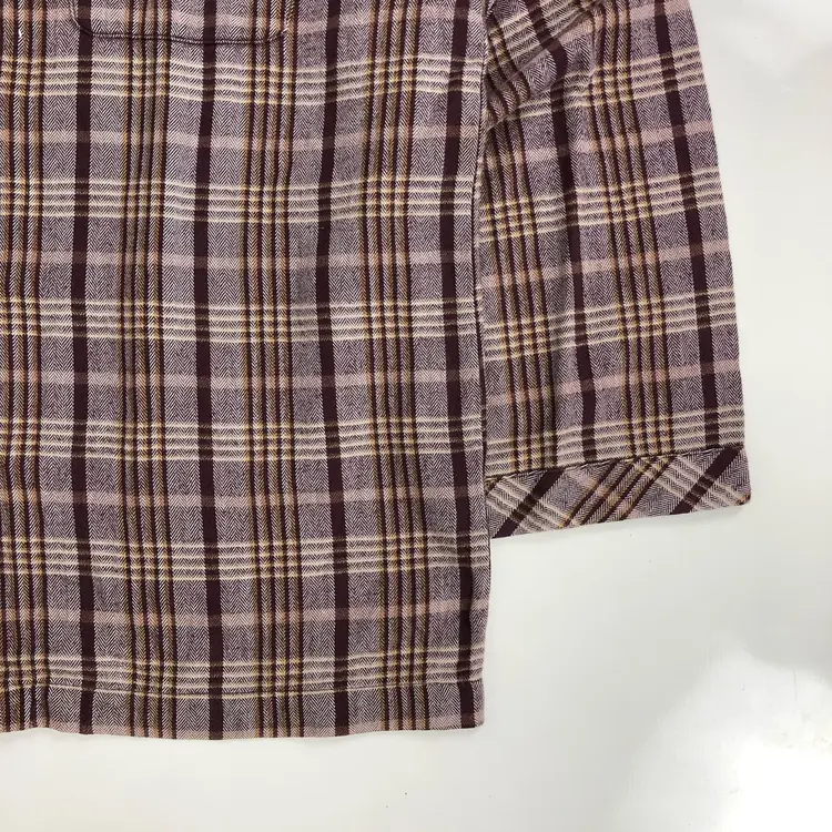 Celine Plaid Flannel

Measurements :
Chest : 23,5 Inch
Lenght : 28 Inch

 - 5