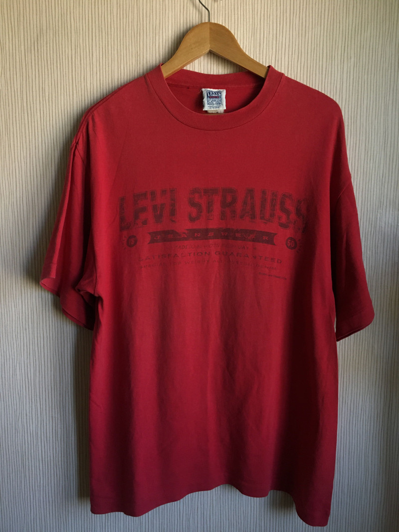 Vintage 90s levis tee - 1