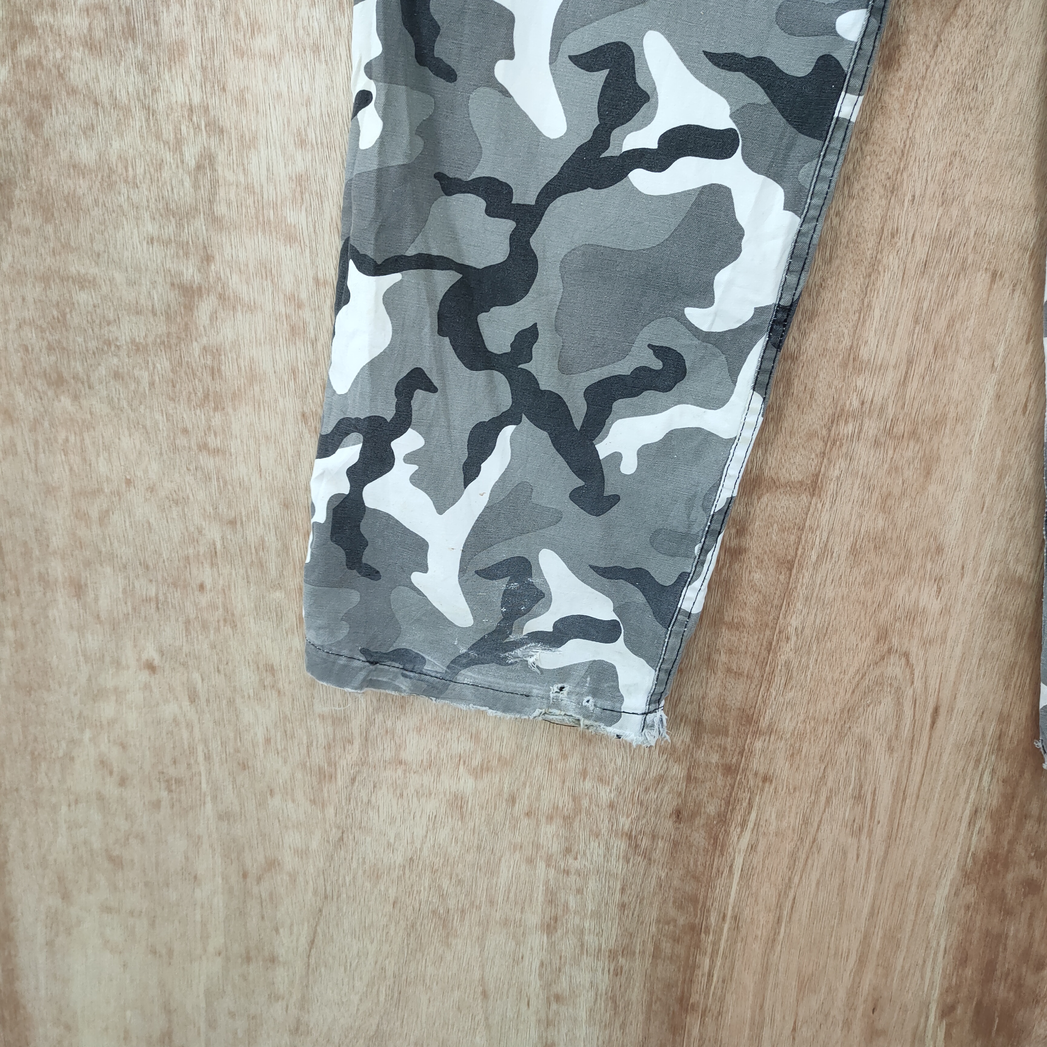 Military - DOG HOUSE CAMO FADED CARGO PANTS - 14