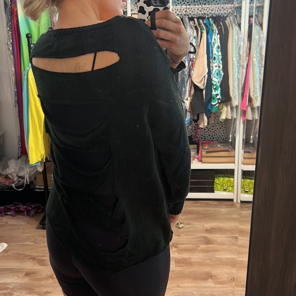 Vintage Havana Black Slash Back Sweater - 9