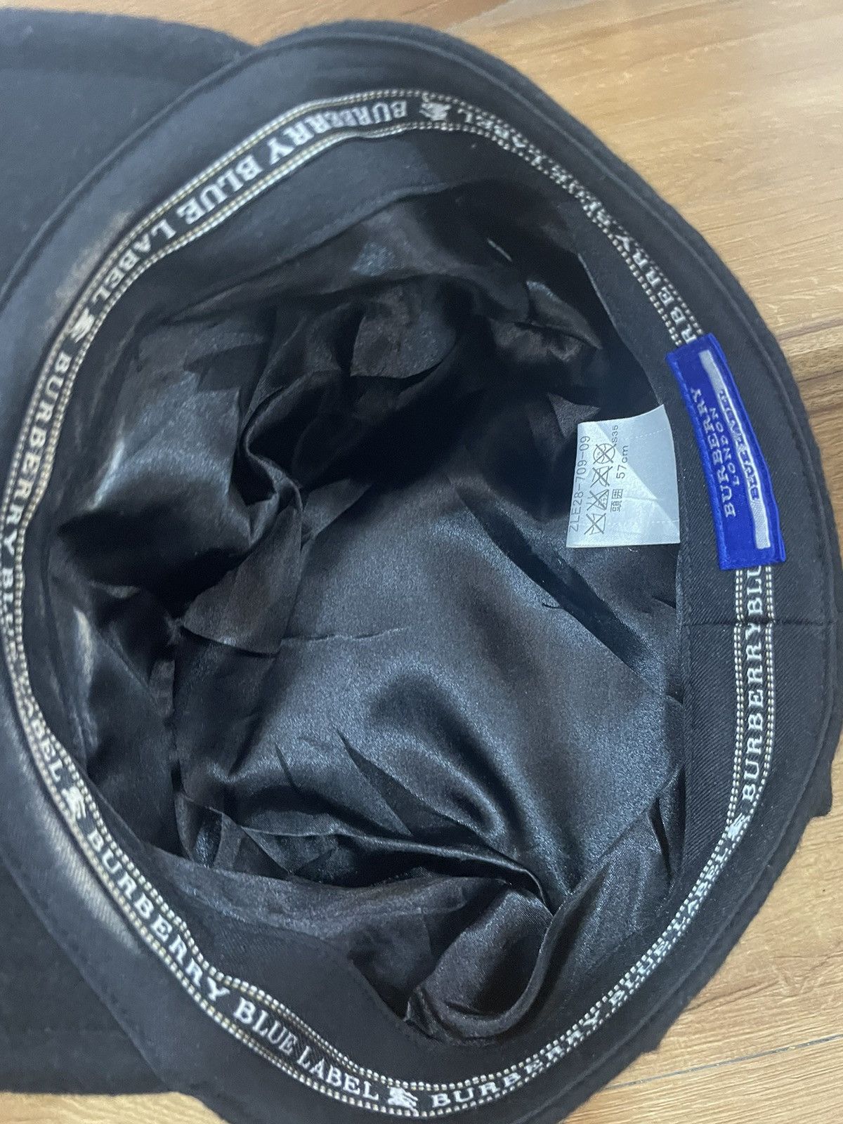 Authentic BURBERRY wool Blue label Hat - 8