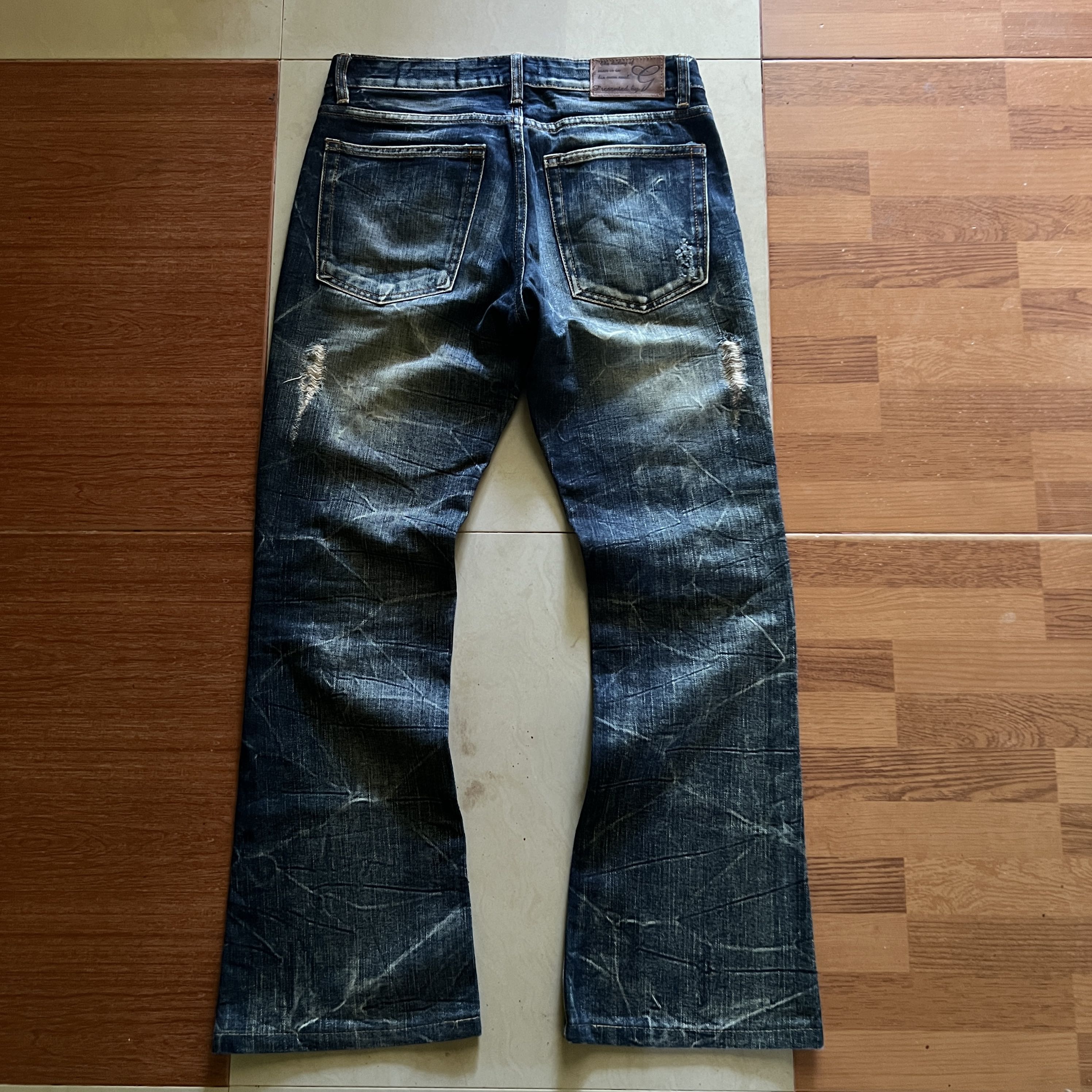 Goa Clawmark distressed flared jeans 00s - 6