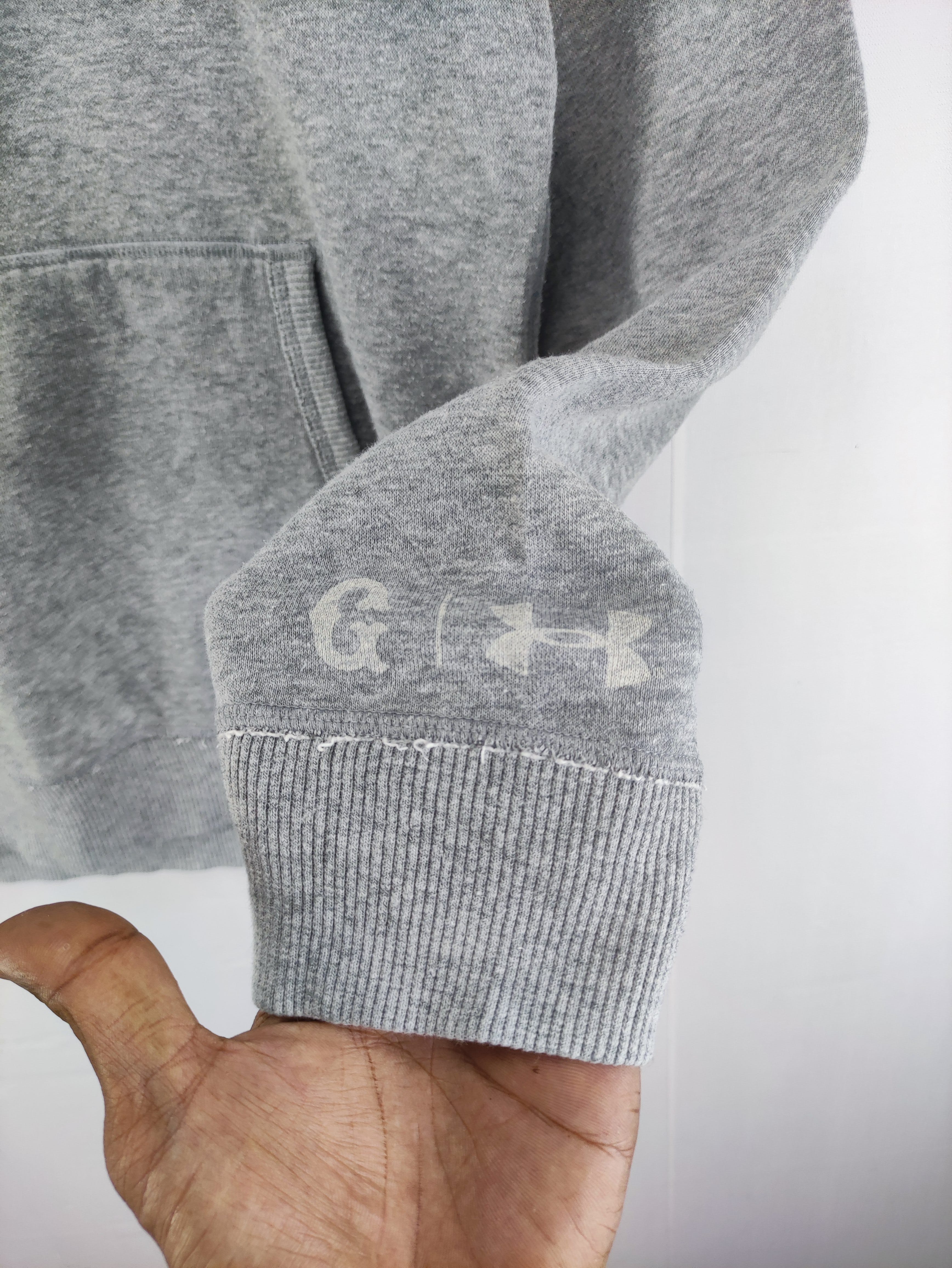 Streetwear - Vintage Under Armour Pullover Hoodie - 2