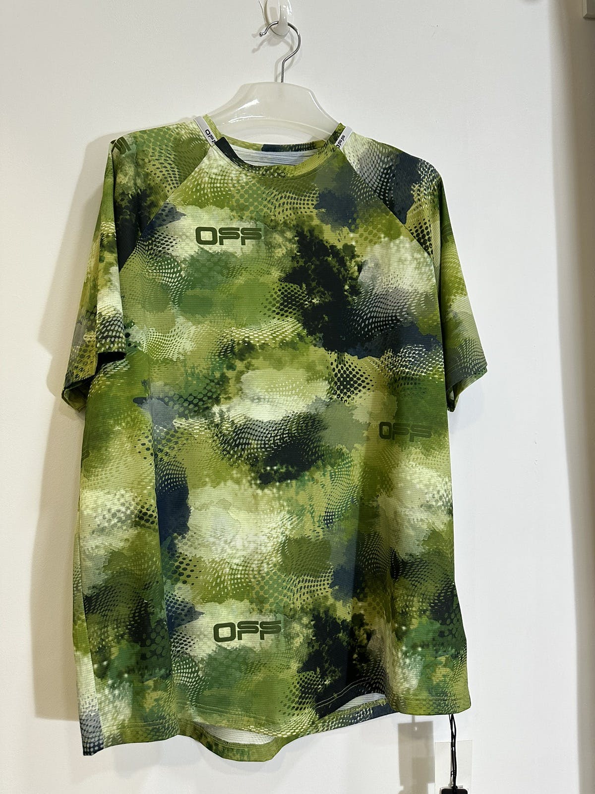 Off White Active Camo Print Jersey - 5
