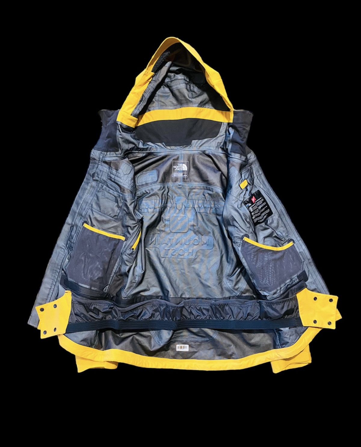 The North Face GoreTex Pro Recco Ski Jacket Raincoat Yellow - 17