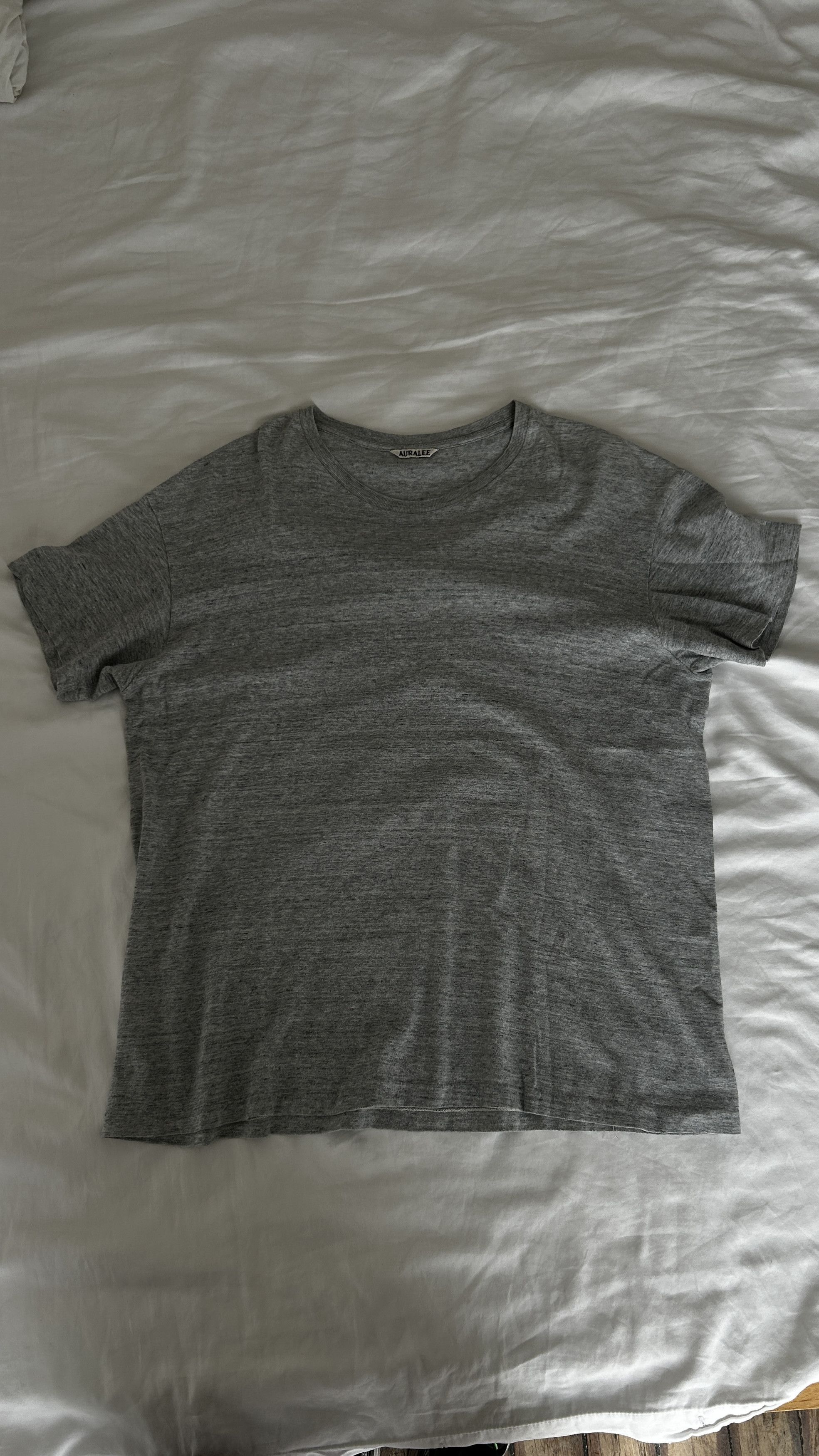 3 . SEAMLESS CREW NECK T-SHIRT . A00T01ST . MADE IN JAPAN - 2