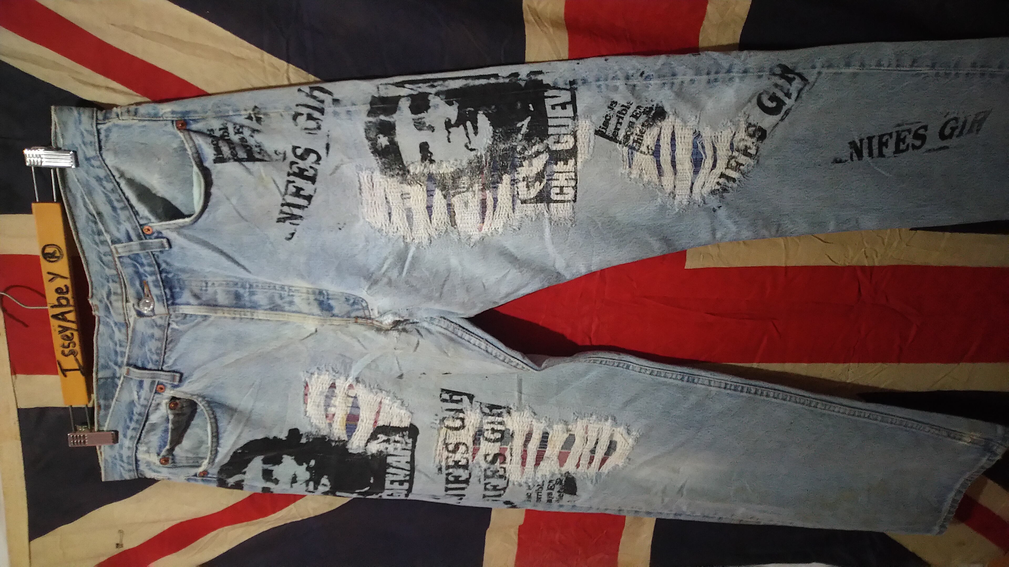 作品 Levi's Men Jeans Size 16 Customized With Patches 海外 即決