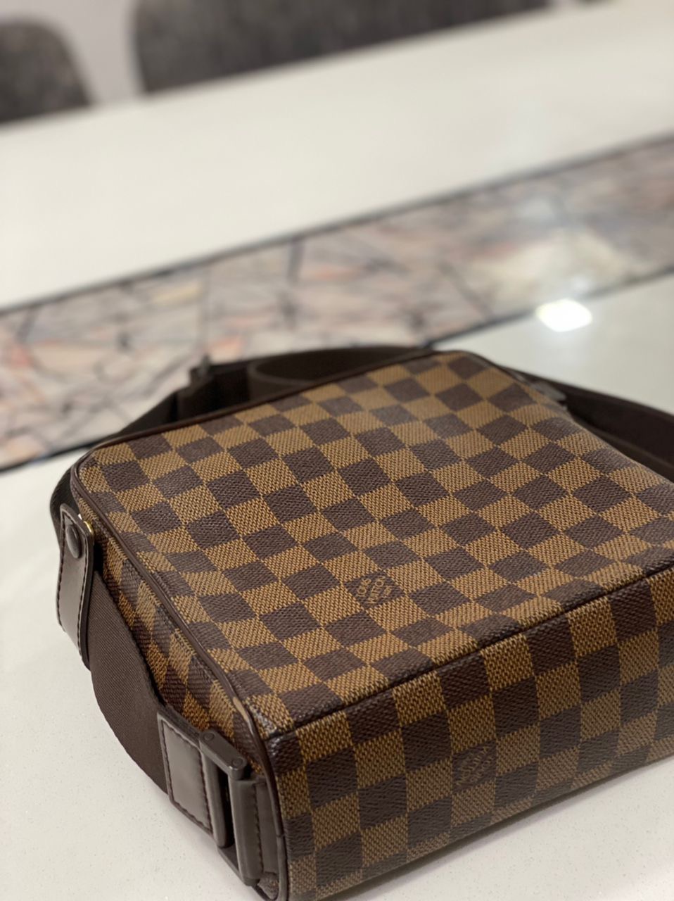 Authentic LOUIS VUITTON Damier Olav Pm - 8